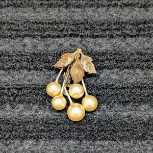 Vintage Gold Tone PEARL Dress Scarf Shawl Fur CLIP Leaf Wire Brooch Pin